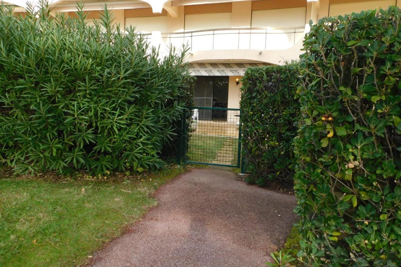 Air-Conditioned 4-Room "Marine Villeneuve" Flat With Pool And Parking Exteriér fotografie