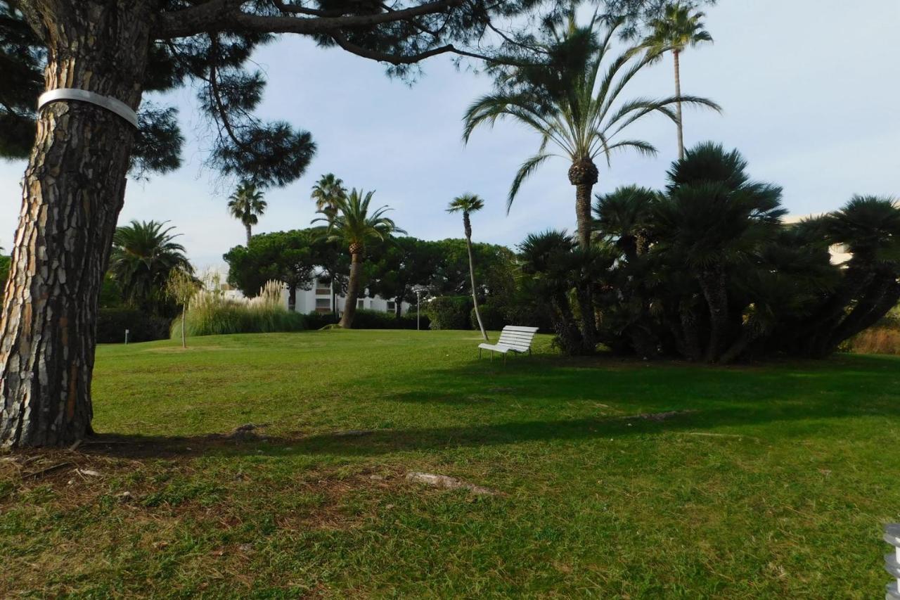 Air-Conditioned 4-Room "Marine Villeneuve" Flat With Pool And Parking Exteriér fotografie