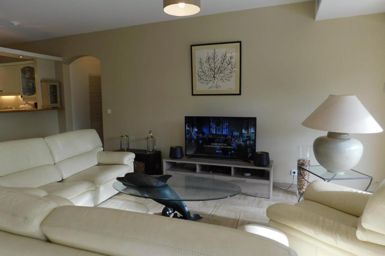 Air-Conditioned 4-Room "Marine Villeneuve" Flat With Pool And Parking Exteriér fotografie