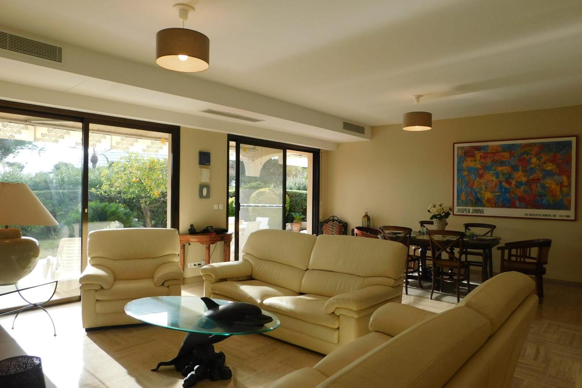 Air-Conditioned 4-Room "Marine Villeneuve" Flat With Pool And Parking Exteriér fotografie